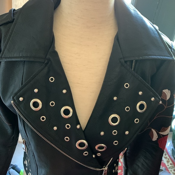 Romeo & Juliet faux leather jacket - Picture 2 of 6